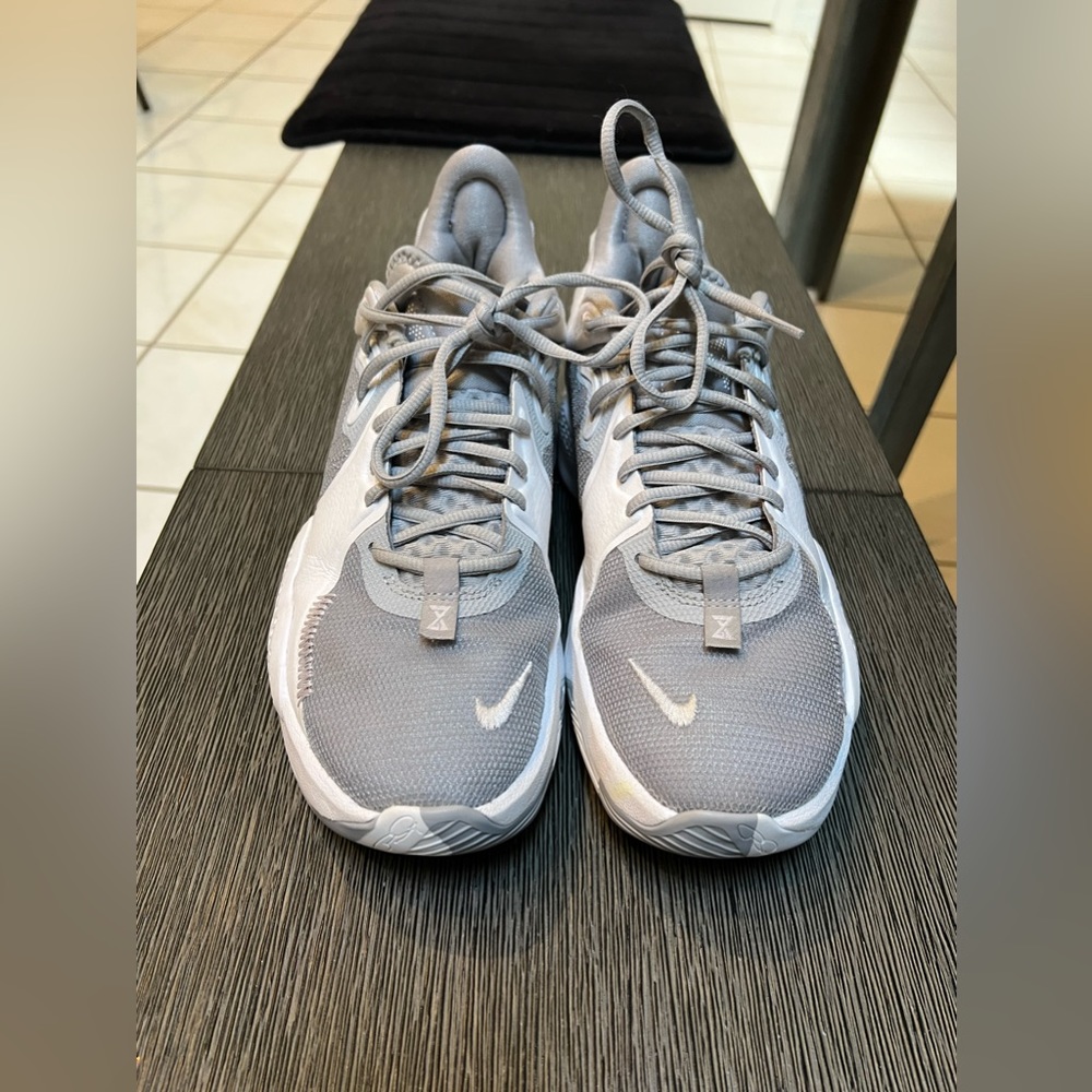 Nike Paul George Basketball shoes